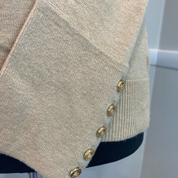 Lilly Pulitzer Sweater in Size Medium - Picture 7 of 9